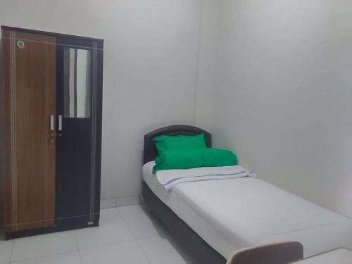 Colombus Residence Karawang Mitra RedDoorz 2