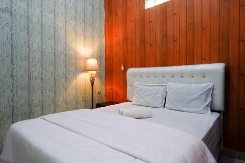 RedDoorz Syariah near RS Mitra Siaga 2