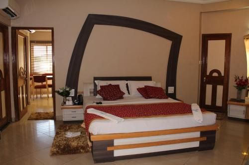 Hotel Pooja International 3