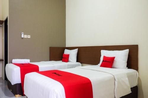 RedDoorz Syariah near Exit Tol Pemalang Comal 2 2