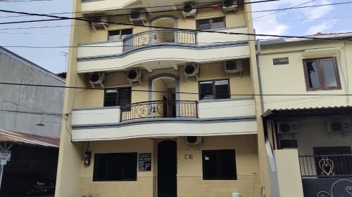 OYO 90870 C16 Siwalankerto Syariah 3