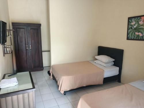 RedDoorz at Hotel Nuansa Ngawi 3