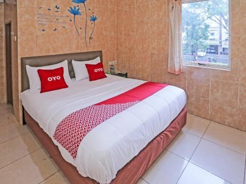 SUPER OYO 92672 Hotel Bsd 2 estrellas en Tangerang