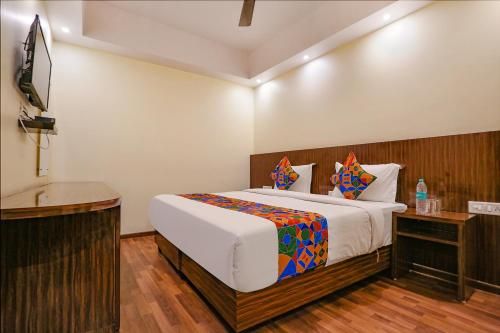 FabExpress Kapashera Residency Near IGI Airport New Delhi 3