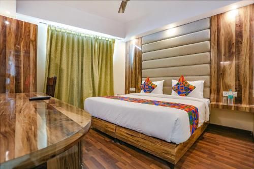 FabExpress Kapashera Residency Near IGI Airport New Delhi 2