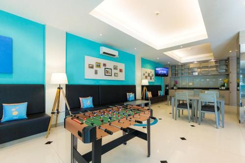 Sans Hotel Liv Ancol by RedDoorz 3