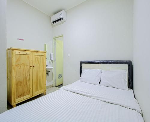 Alfa Guesthouse Serpong Mitra RedDoorz 2