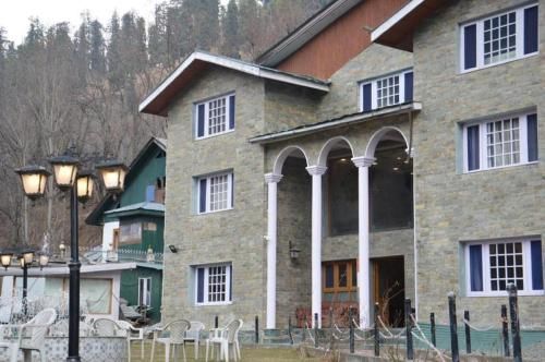 Hotel Outlook 3 estrelas em Pahalgām