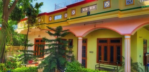 GHODELA NIWAS 3 estrellas en Sāmod