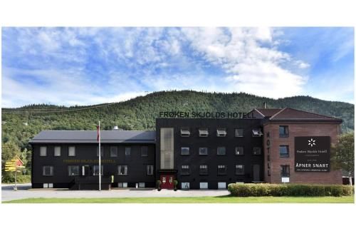 Frøken Skjolds Hotel Lyngengården 3 estrellas en Mosjøen