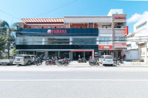 RedDoorz @ Bridgeway Hotel Tuguegarao City 3