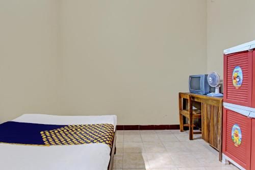 SPOT ON 92434 Puri Kasih Guest House Syariah 2 estrelas em Solo