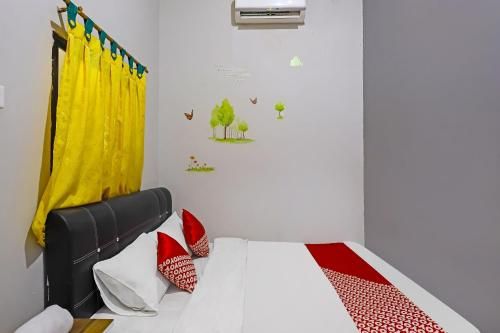 OYO 92451 Hasan House Syariah 2NearVihara Budhi Bhakti 3