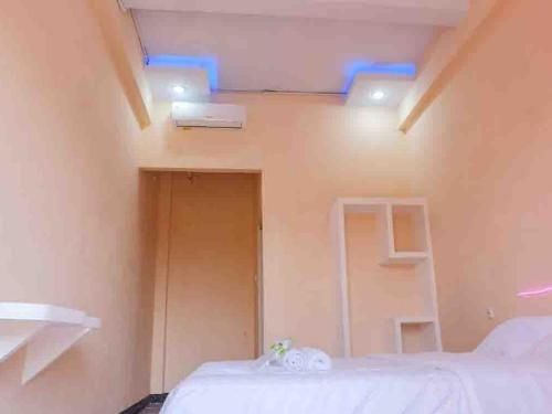 Artayya Puri 2 near Alun Alun Caruban Mitra RedDoorz 3