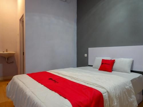 RedDoorz near Pasar Batang 2 estrellas en Pekalongan