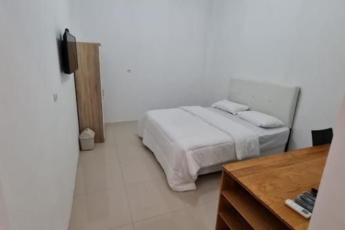 Krisan Guest House Syariah Banjarbaru Mitra RedDoorz 2