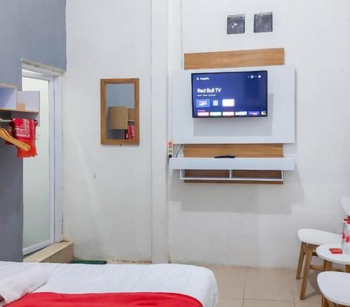 RedDoorz Syariah near Alun Alun Kajen 2