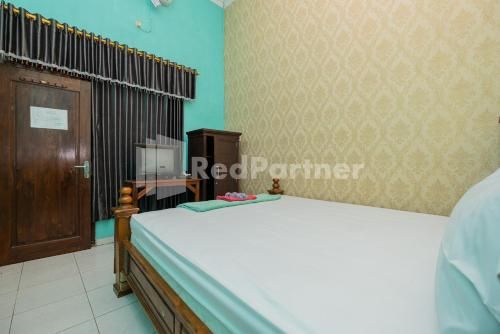 Hotel Wisata Ziarah Sunan Bonang Syariah Mitra RedDoorz 3