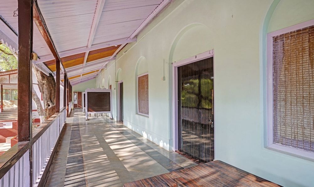 Treebo Cecil Resort Matheran With Swimming Pool 2