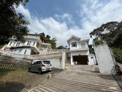 OYO LIFE 92844 Penginapan Cibodas 3