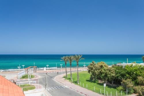 Amigo Hotel On The Beach 2