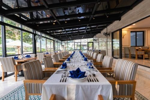 Marina Bay Con Dao Hotel 3