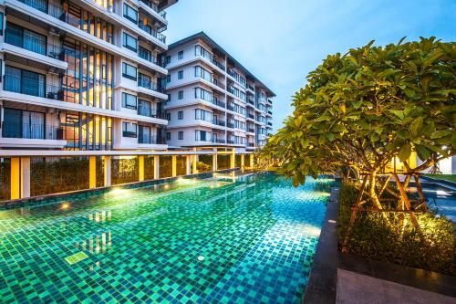 Burgundy Residence 304 3