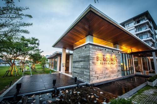 Burgundy Residence 304 2