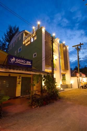 White Cat Hotel 3