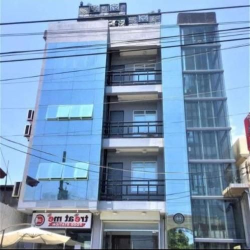 RedDoorz @ Villa E Mansion 3