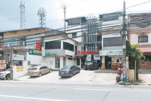 RedDoorz at RJs Bldg near Lyceum Gen Trias Cavite 3