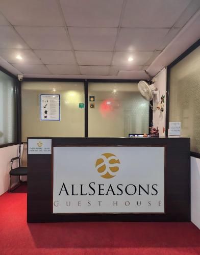 All Seasons Guest House I Rooms & Dorms
