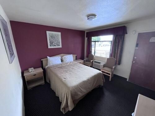 Economy Inn 3