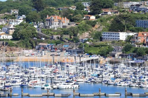 Devoncourt Devoncoast SeaView Apartments 2