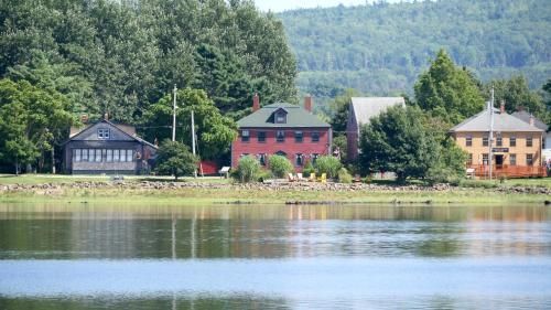 Bailey House Bed and Breakfast 3