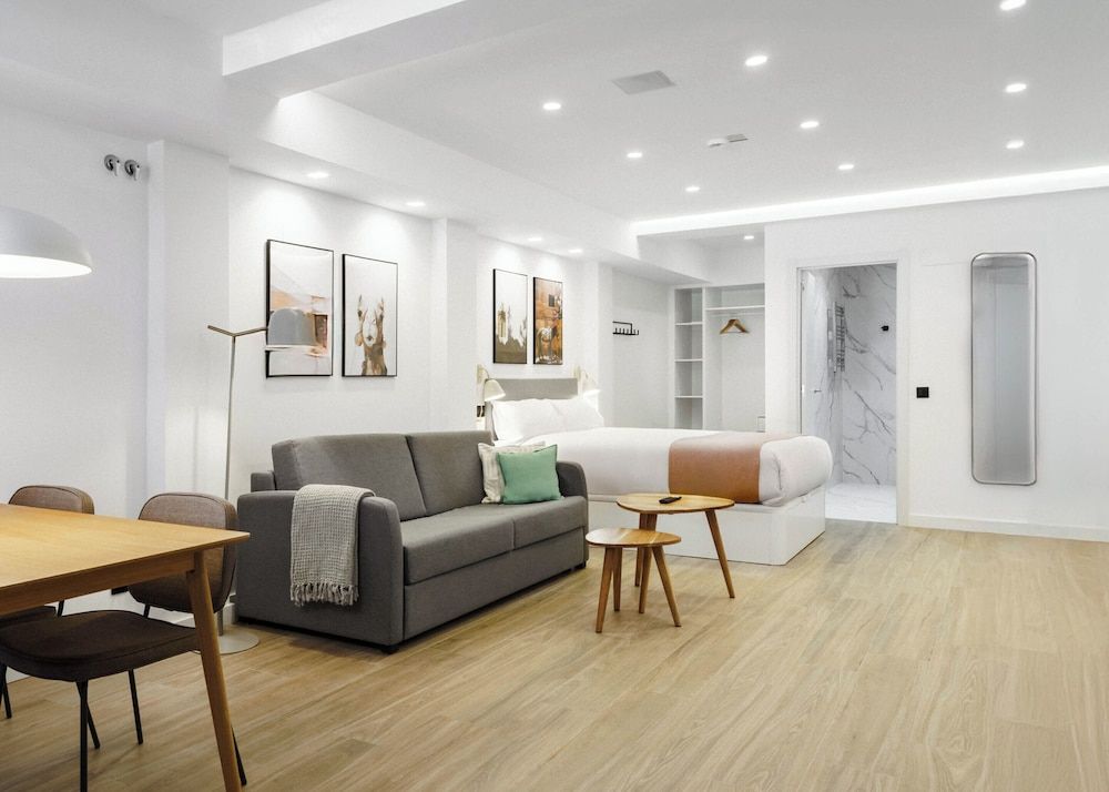 limehome Madrid Calle de Matilde Diez 1