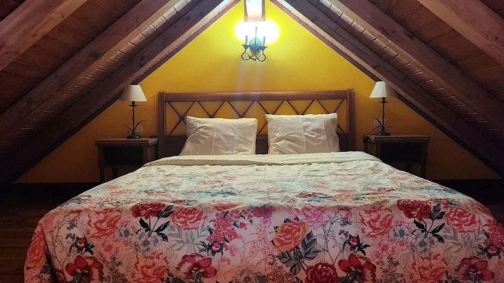 Oasis Hill Botanical Garden 3