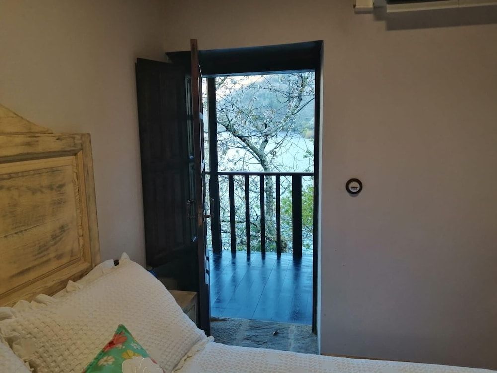 Casa Escondida Aveiga 1