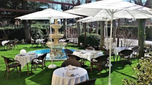 Hotel Punta me Torreblanca Palace 3