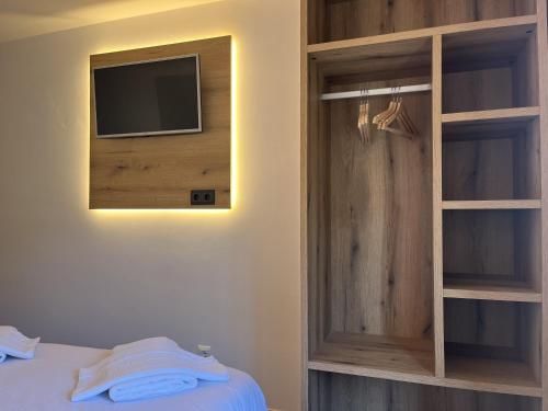 Hostal Restaurant Can Barala 2