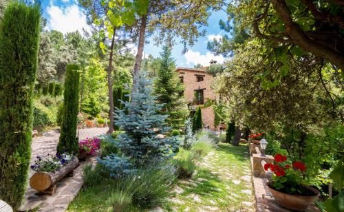 Hotel de Montaña Cueva Ahumada 3