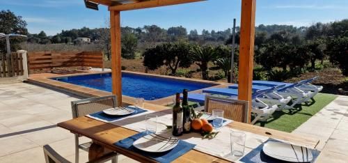 Finca con piscina rodeada de naturaleza 2