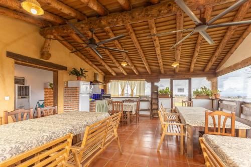 Casitas Granja El Enebral 3