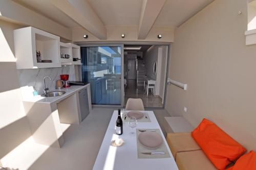 Agios Gordios Beach Resort 3