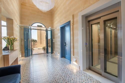 Georges Boutique Living 3