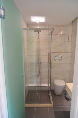 Romantic Palace Beach Apartments 2