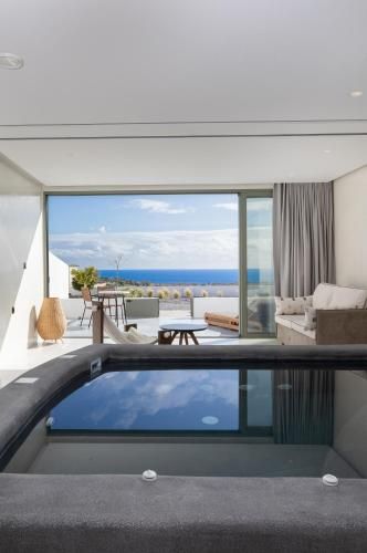 Acro Caldo Suites 4 estrelas em Acrotíri