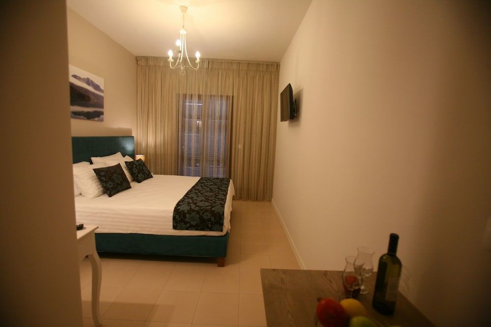 Summer Wine Friendly Resort 3