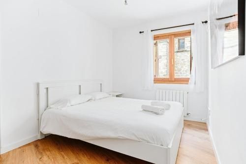 Edelweiss by Cardi Suites 3