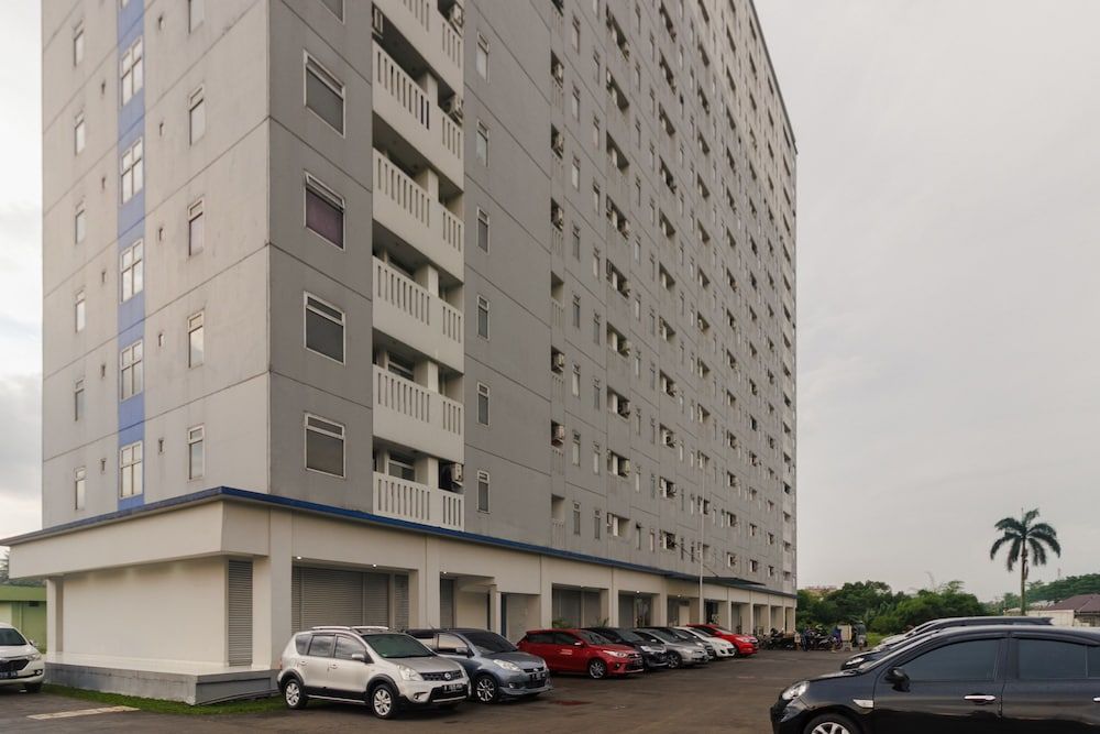 RedDoorz Apartment @ Dramaga Tower 1